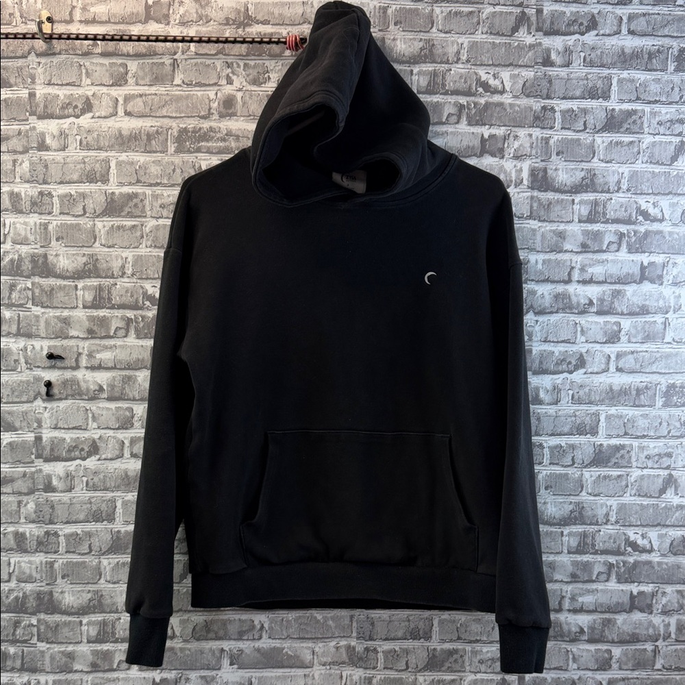 ZYIA Black Hoodie‎